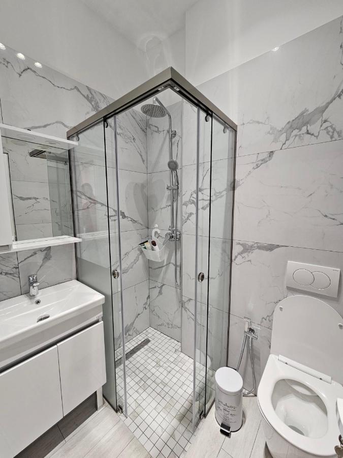 Alba Studio Apartment Tiranë Ngoại thất bức ảnh